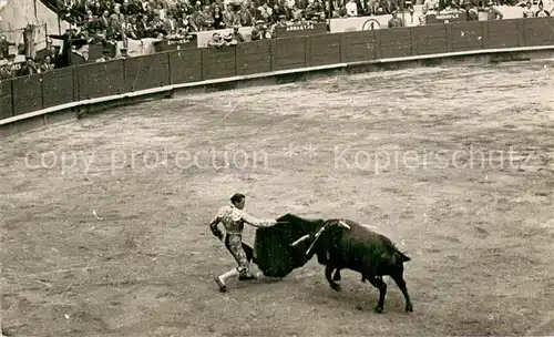 AK / Ansichtskarte 73825249 Stierkampf_Corrida_de_Toros_Bullfight Barselon Corroda de Toras  