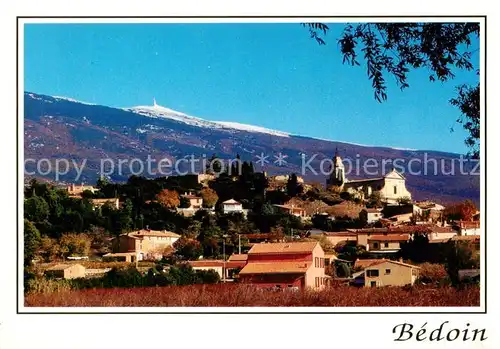 AK / Ansichtskarte Bedoin Le village par son eglise et situe au pied du Mont Ventoux Bedoin