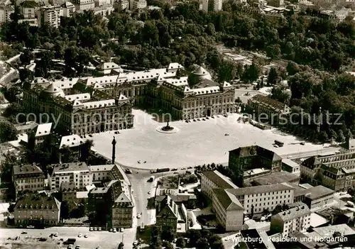 AK / Ansichtskarte  Wuerzburg Residenz und Hofgarten Fliegeraufnahme Wuerzburg