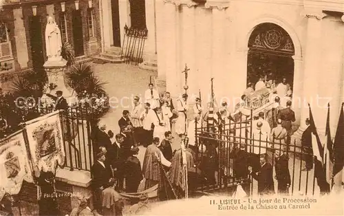 AK / Ansichtskarte Lisieux_14 Un jour de Procession Entree de la Chasse au Carmel 