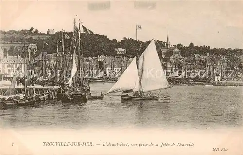 AK / Ansichtskarte Trouville sur Mer Avant Port vu prise de la Jetee de Deauville Trouville sur Mer