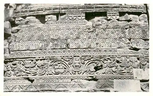 AK / Ansichtskarte 73826641 Sarnath_India Dhameckh Stuepa Details of carvings 