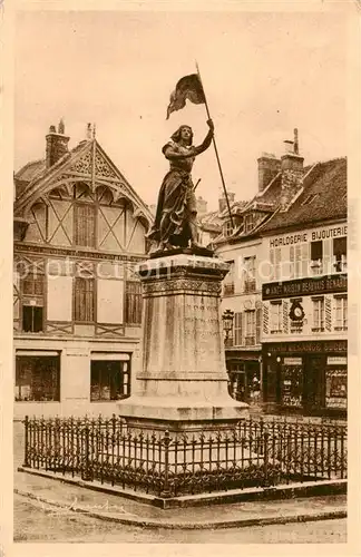 AK / Ansichtskarte Compiegne_60 Statue de Jeanne d Arc 