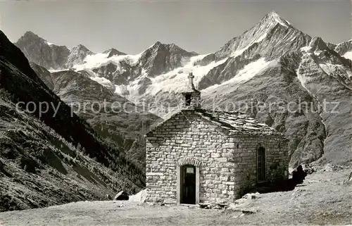 AK / Ansichtskarte Zermatt_VS Taeschalp Kapelle mit Zinalrothorn und Weisshorn Zermatt_VS
