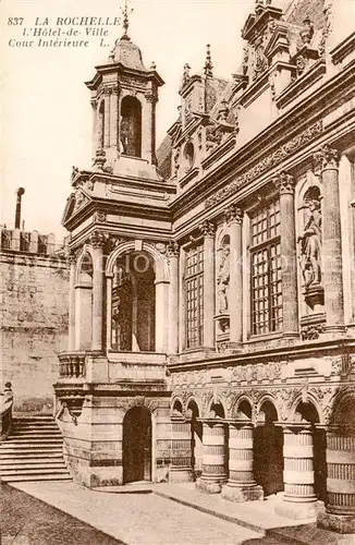 AK / Ansichtskarte La_Rochelle_17 Hotel de Ville Cour Interieure 