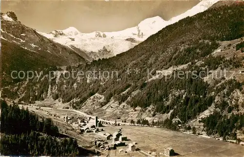 AK / Ansichtskarte Saas Grund_VS mit Allalinhorn und Alphubel 
