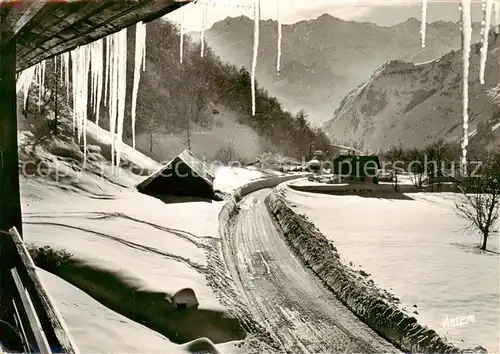 AK / Ansichtskarte Bareges_65_Hautes Pyrenees Route de Luz sous la neige et Pic d Ardiden Winterlandschaft Eiszapfen 