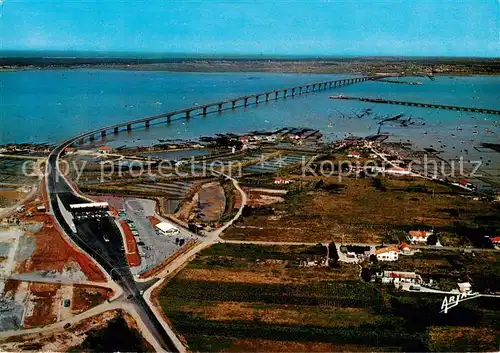 AK / Ansichtskarte Oleron_Pont_d_17_Charente Maritime Le Viaduc d Oleron 