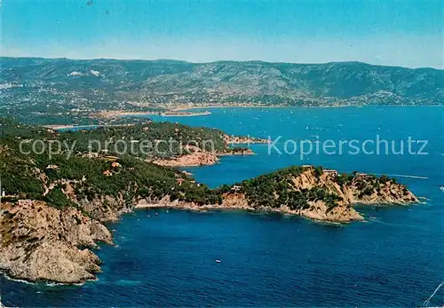 AK / Ansichtskarte Bormes les Mimosas_83_Var Le Cap Blanc Le Cap Benat Le Gaou Au loin La Faviere et Le Lavandou 