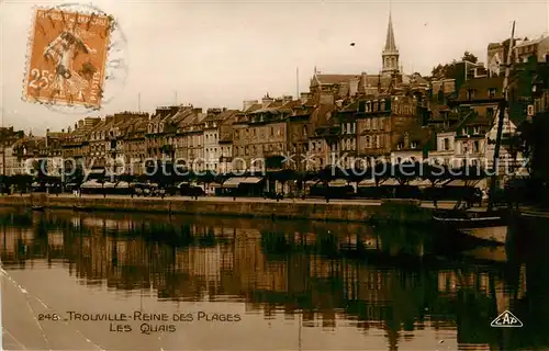 AK / Ansichtskarte Trouville sur Mer Reine des Plages Les Quais Trouville sur Mer