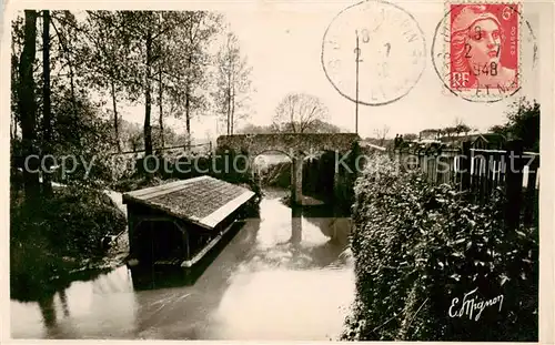 AK / Ansichtskarte Jouy sur Morin Le Pont du Moulin Brule Jouy sur Morin