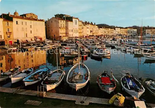 AK / Ansichtskarte Saint_Tropez_Var Le Port Saint_Tropez_Var