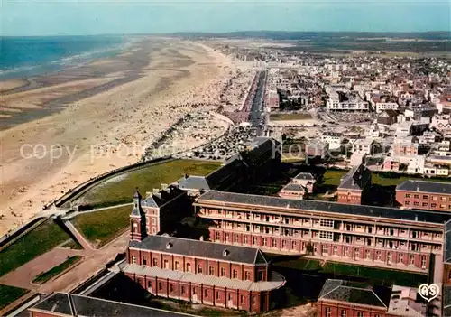 AK / Ansichtskarte Berck Plage_62 Hopital maritime et vue generale de la plage Vue aerienne 