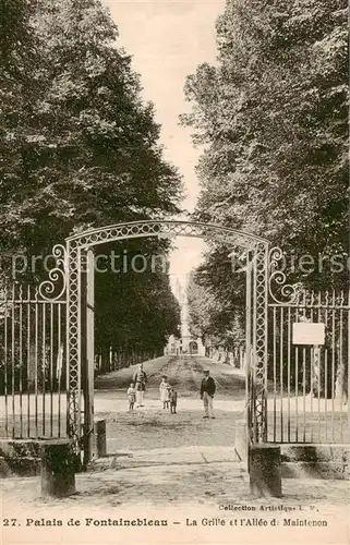 AK / Ansichtskarte Fontainebleau_77_Seine_et_Marne Palais de Fontainebleau La Grille et lAllee de Maintenon 