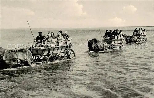 AK / Ansichtskarte 73828861 Sahlenburg Wattwagen auf der Fahrt nach der Insel Neuwerk Sahlenburg