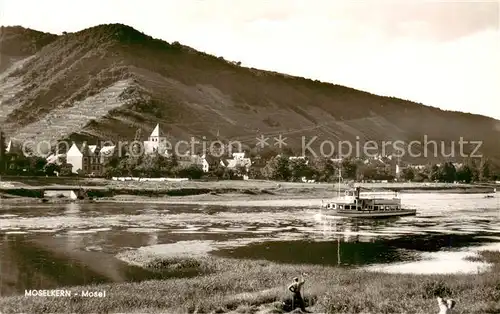 AK / Ansichtskarte Moselkern Moselpartie Fahrgastschiff Moselkern