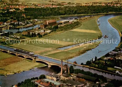 AK / Ansichtskarte  Minden__Westfalen_Weser ueberfuehrung des Mittellandkanals ueber die Weser mit Schachtschleuse 