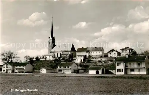 AK / Ansichtskarte St_Georgen_Traunreut Ortsansicht mit Kirche 