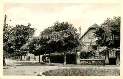 AK / Ansichtskarte Combault_Pontault Combault_77_Seine et Marne Avenue du Duc de Dantzig et rue du Plessis 