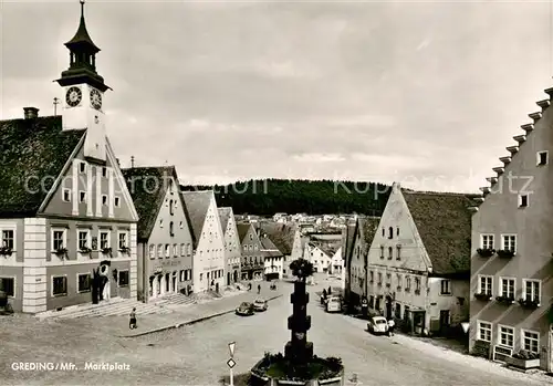 AK / Ansichtskarte Greding Marktplatz mit Heinrich Herold Brunnen Greding