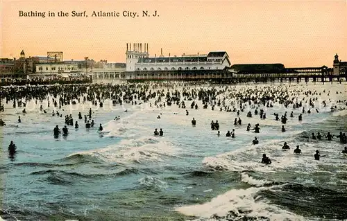 AK / Ansichtskarte Atlantic_City_New_Jersey Bathing in the Surf 