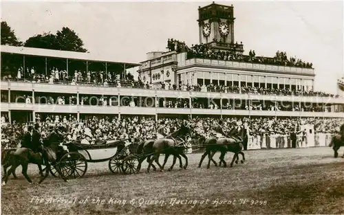 AK / Ansichtskarte  Ascot__UK The Arrival of the King and Queen Racing at Ascot 