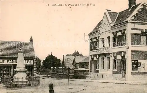 AK / Ansichtskarte Busigny La Place et lHotel de Ville Busigny