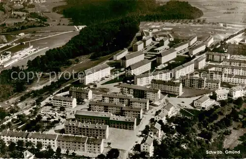 AK / Ansichtskarte  Schwaebisch_Gmuend Im Hardt Fliegeraufnahme Schwaebisch Gmuend