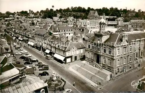 AK / Ansichtskarte Villedieu les Poeles_50_Manche Vue densemble la rue de la Republique et lHotel de Ville 