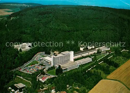 AK / Ansichtskarte Hoexter_Weser Weserbergland Klinik Fliegeraufnahme Hoexter Weser