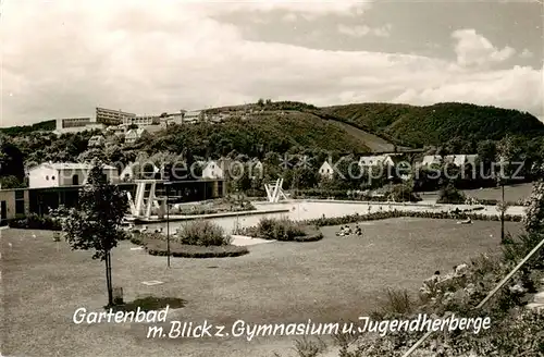 AK / Ansichtskarte Mayen Gartenbad mit Blick zum Gymnasium und Jugendherberge Mayen