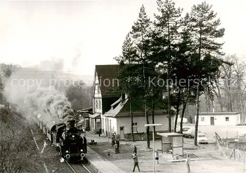 AK / Ansichtskarte Hilchenbach Dampflok am Bahnhof 