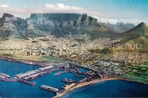 AK / Ansichtskarte Cape_Town_Kaapstad_Kapstadt and Table Mountain flanked by Devils Peak Cape_Town