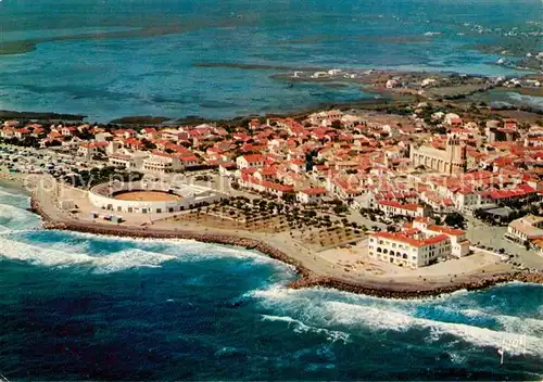 AK / Ansichtskarte Les_Saintes Maries de la Mer Vue aerienne Les