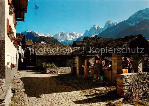 AK / Ansichtskarte Soglio Dorfmotiv mit Bondascagruppe Soglio