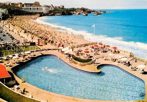 AK / Ansichtskarte Biarritz_Pyrenees_Atlantiques La Grande Plage et le Casino Bellevue Fliegeraufnahme Biarritz_Pyrenees