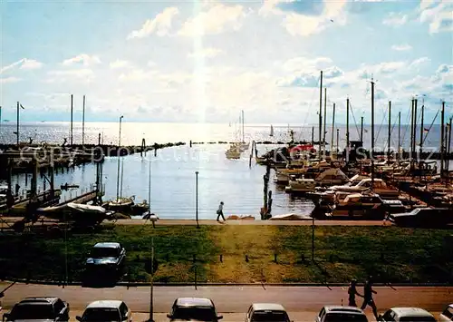 AK / Ansichtskarte  Groemitz_Ostseebad Morgenstimmung am Yachthafen Groemitz_Ostseebad