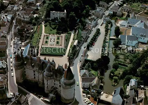 AK / Ansichtskarte  Langeais_37_Indre-et-Loire Vue aerienne Lentree du chateau et ses jardins a la francaise 