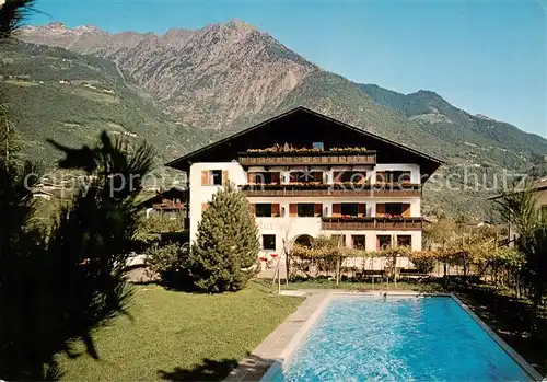 AK / Ansichtskarte Algund_Merano_Suedtirol_IT Hotel Garni Tirolerhof mit Pool 
