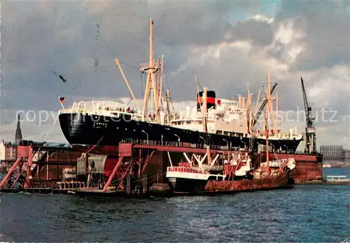 AK / Ansichtskarte  Dampfer_Oceanliner Hamburg Hafen  