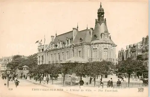AK / Ansichtskarte  Trouville-sur-Mer Hôtel de Ville Rathaus Trouville-sur-Mer