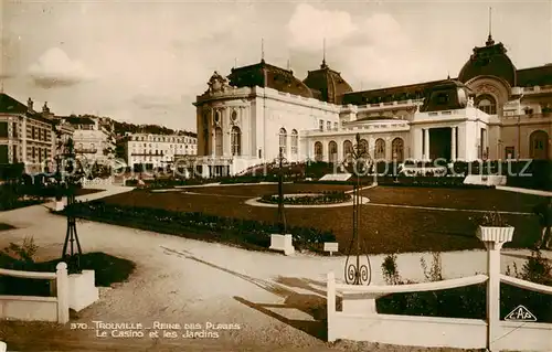 AK / Ansichtskarte  Trouville-sur-Mer Le casino et les jardins Trouville-sur-Mer