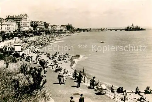 AK / Ansichtskarte Eastbourne__Sussex_UK The beach and pier 