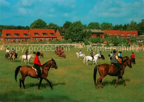 AK / Ansichtskarte Sarenseck Ferienclub Lueneburger Heide Reitplatz Sarenseck