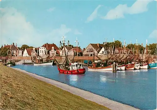 AK / Ansichtskarte Greetsiel Fischerhafen Greetsiel
