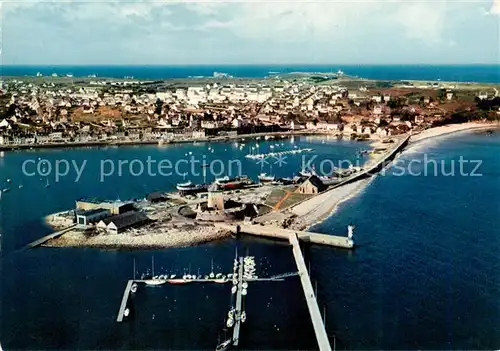 AK / Ansichtskarte Camaret sur Mer_29_Finistere Le port et le Sillon Vue aerienne 