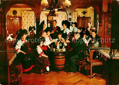 AK / Ansichtskarte Strasbourg_Strassburg_67_Bas Rhin Groupe folklorique de Lingolsheim chez Strissel Salle des Corporations 