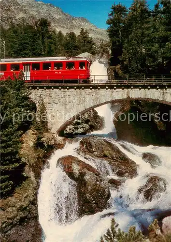 AK / Ansichtskarte 73841971 Bergbahn Berninabahn bei Morteratsch Engadin Schweiz Bergbahn
