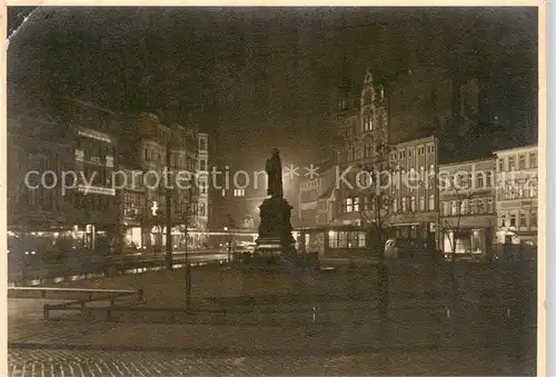 AK / Ansichtskarte Eisenach Platz der DSF mit Lutherdenkmal 
