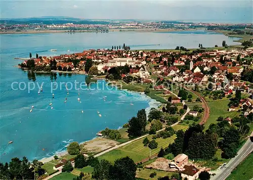 AK / Ansichtskarte Ermatingen_Untersee Fliegeraufnahme mit Blick auf Konstanz und Bodensee Ermatingen Untersee